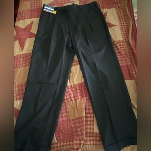 Stafford Travel Sharkskin Stretch Pleated Pants Classic Fit